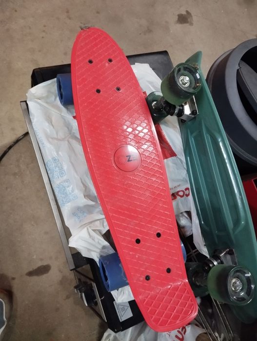 Dois skateboard pouco usados