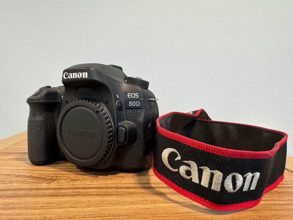 Canon EOS 80D - Aparat fotograficzny, licznik migawki 4634, jak nowy