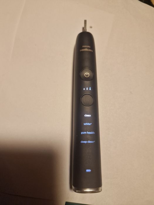 Szczoteczka soniczna philips Hx992B