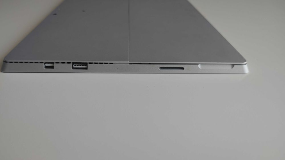 Microsoft Surface Pro 3 с 64 ГБ SSD