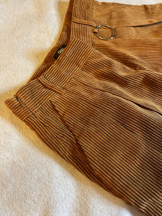 карамельні вельветові штани Only