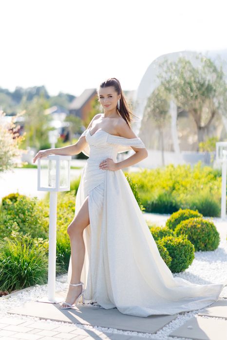 Дуже ніжна випускна сукня