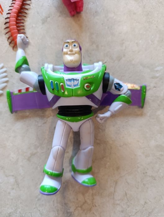 Різні іграшки Бас комахи пазли