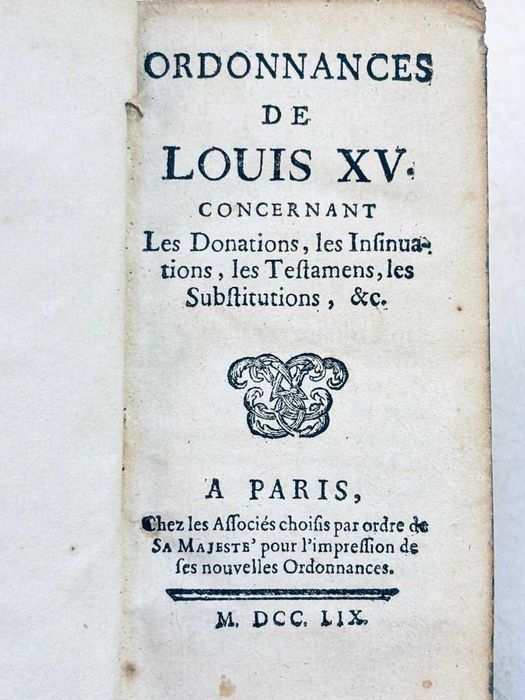 MUITO BOM exemplar sobre o direito francês no reinado de Luís XV. 1759
