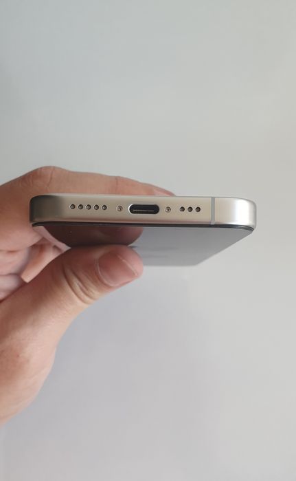 iPhone 15 Pro - 256GB
