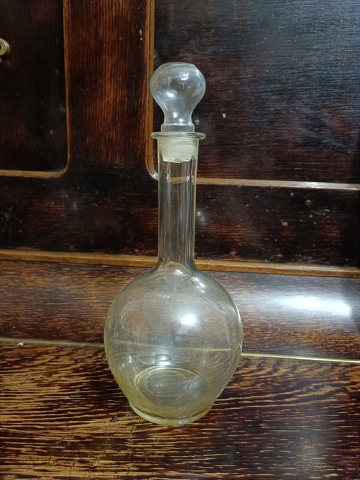 Графин с пробкой