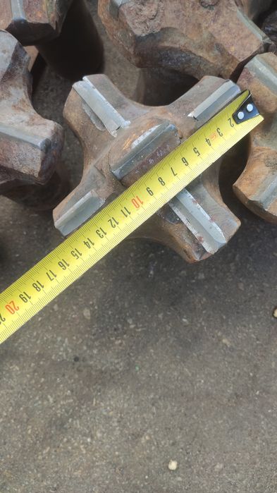 Продам бурові коронкі, долота .