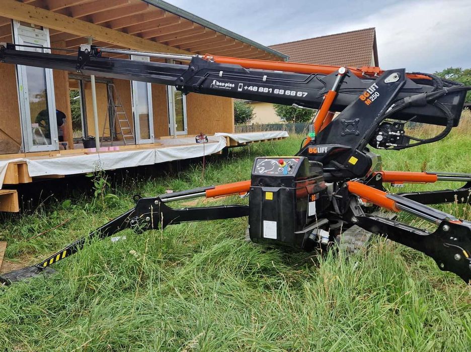 Wynajem mini żurawia BG LiftM250 z operatorem Szczecin Stargard Police