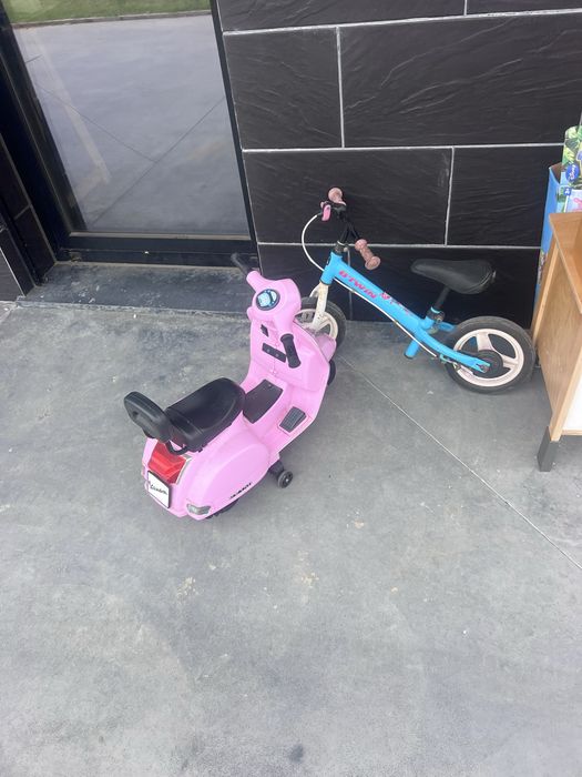 Ofereço vários brinquedos e bicicleta