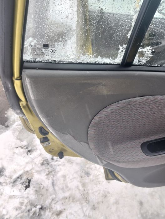 Кіа Ріо 1 покоління