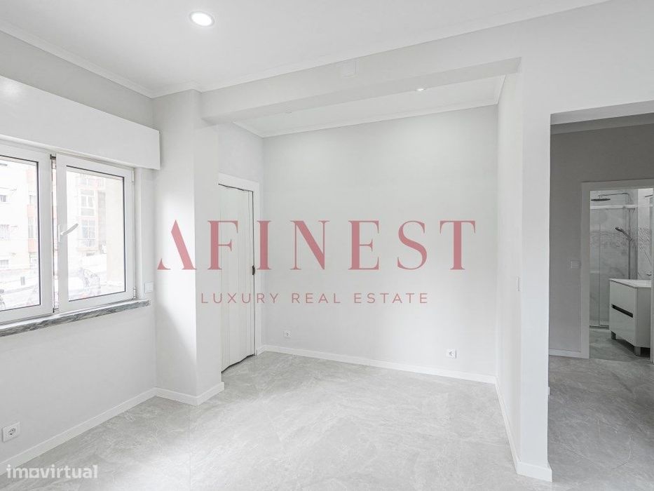 Apartamento T1 Totalmente Remodelado Na Amadora