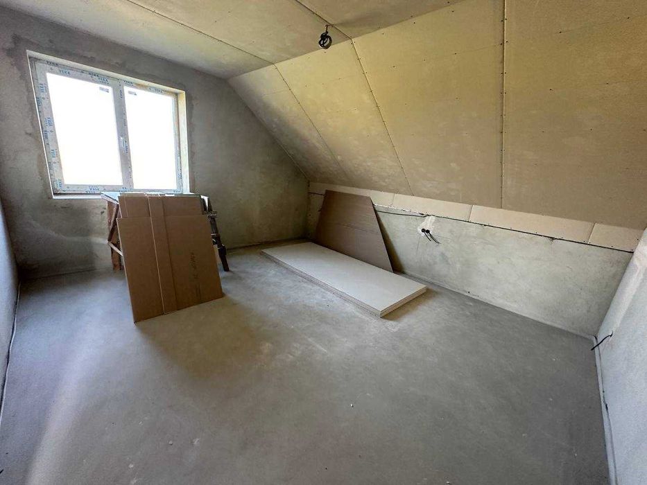 Приватний будинок в приміському селі Чукалівка_M