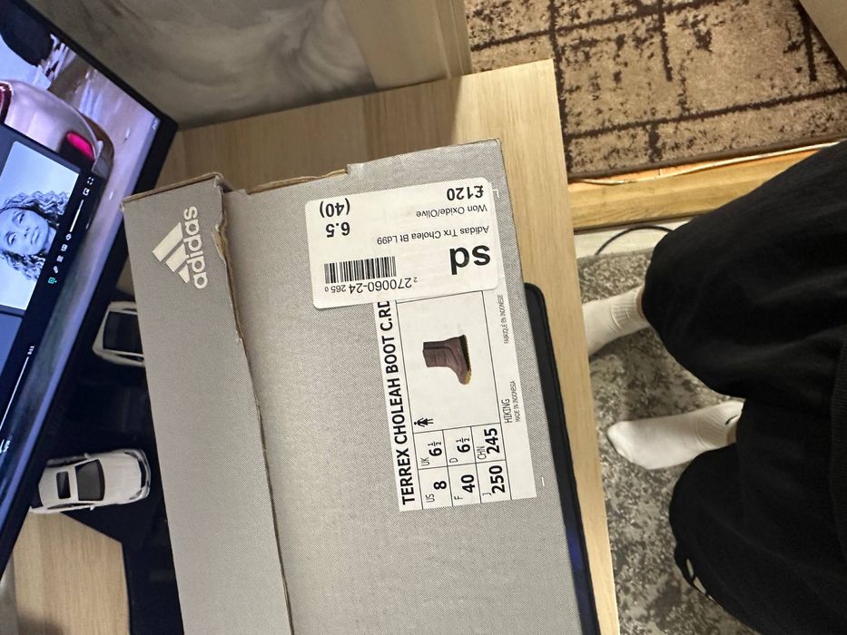 Чоботи Adidas нові