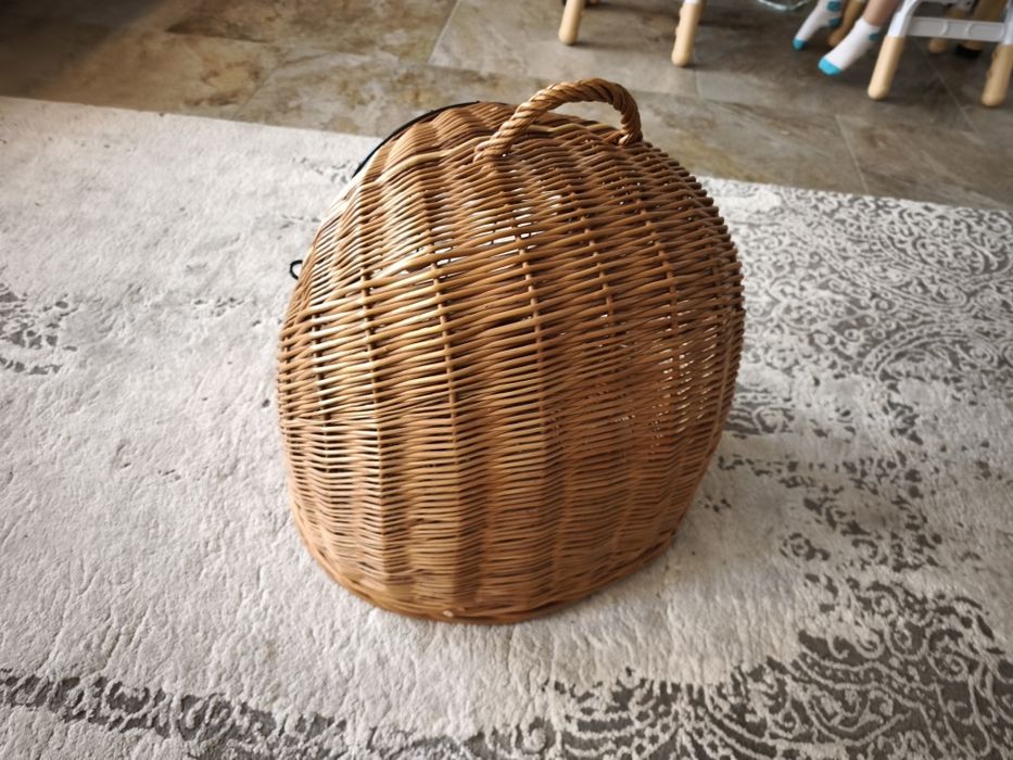Kosz wiklinowy transporter dla kota