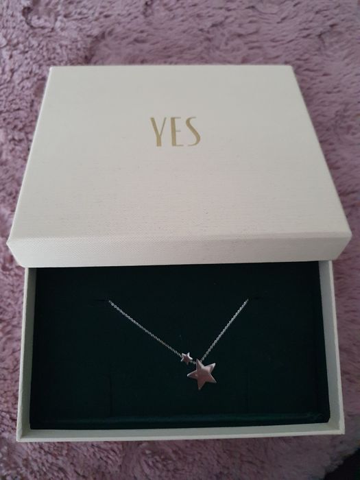 Yes - naszyjnik z gwiazdkami - nowy