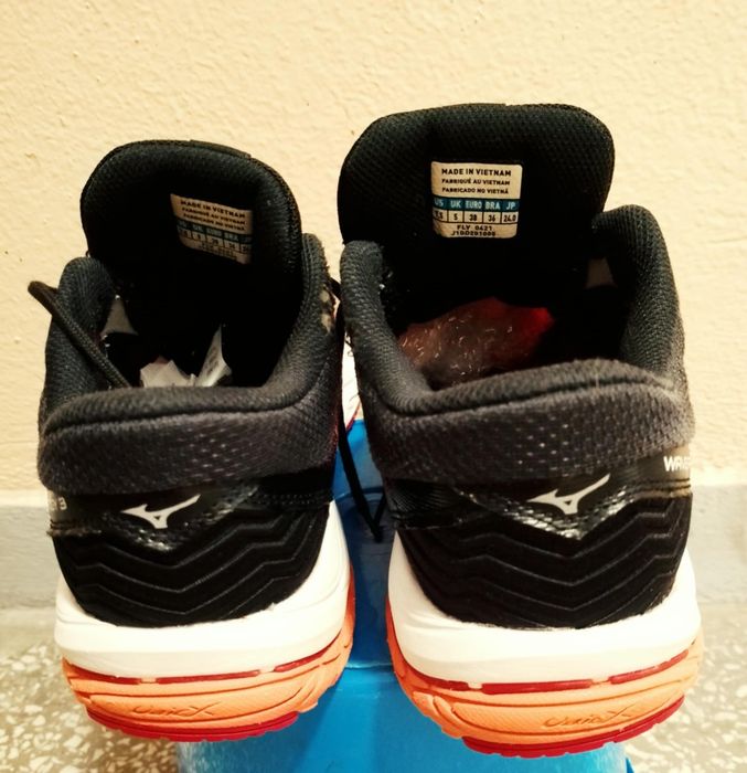 Mizuno Wave Prodigy 3 rozm. 38
