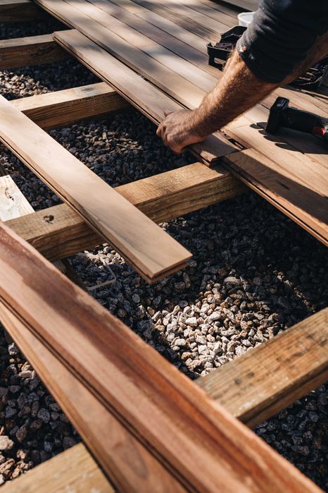 Pavimento Deck de madeira ipê