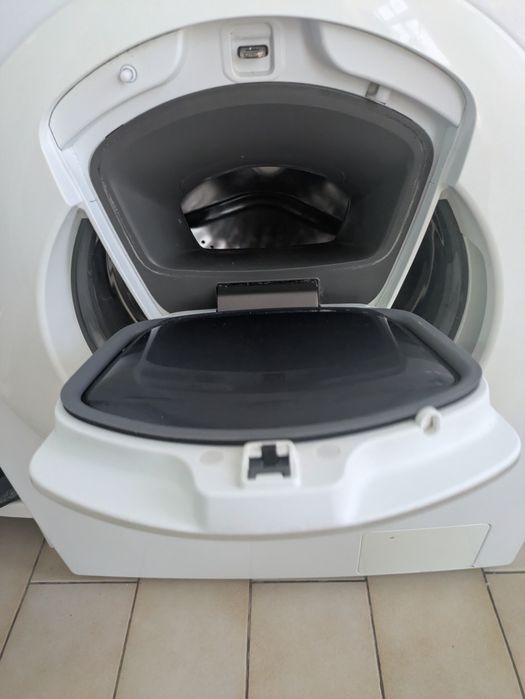 Máquina de lavar roupa 9k. Samsung