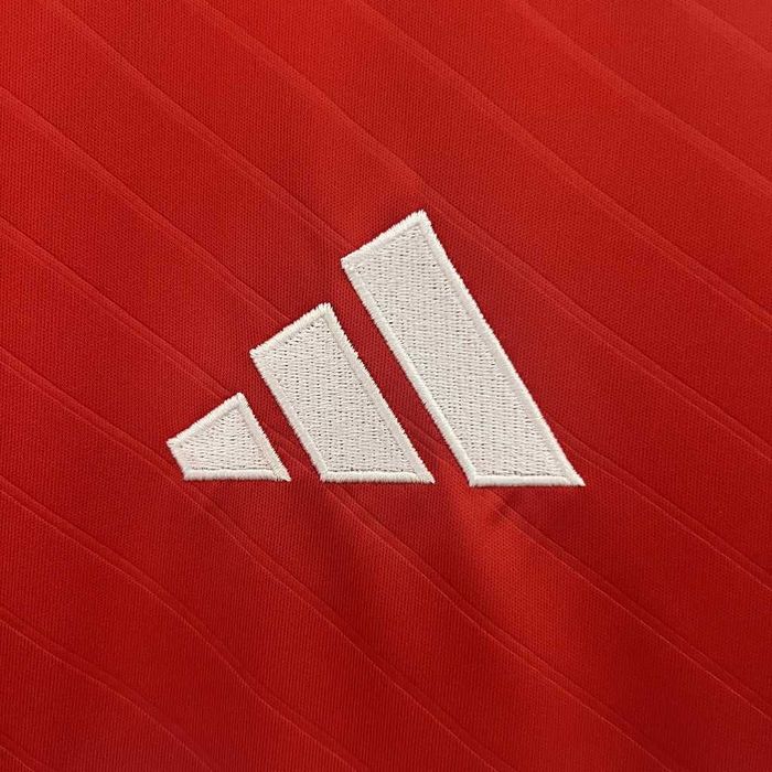 Equipamento de futebol Benfica 24/25