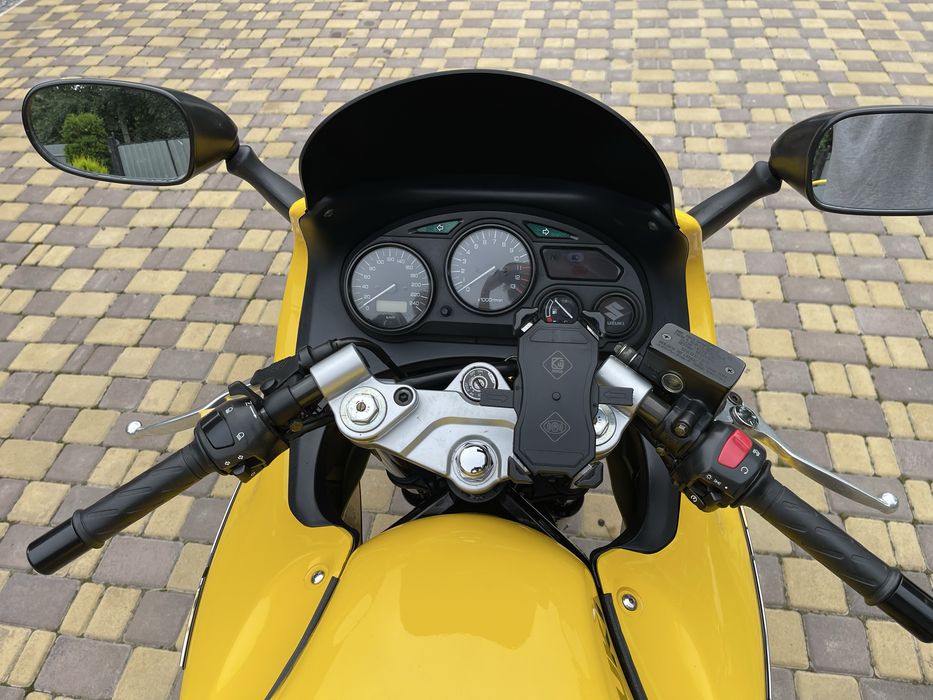Suzuki gsx 600f.