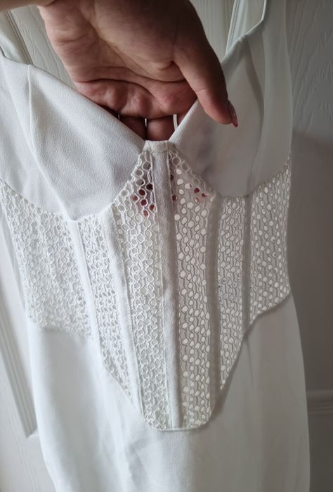 Asos biala gorsetowa sukienka elegancka rozmiar M