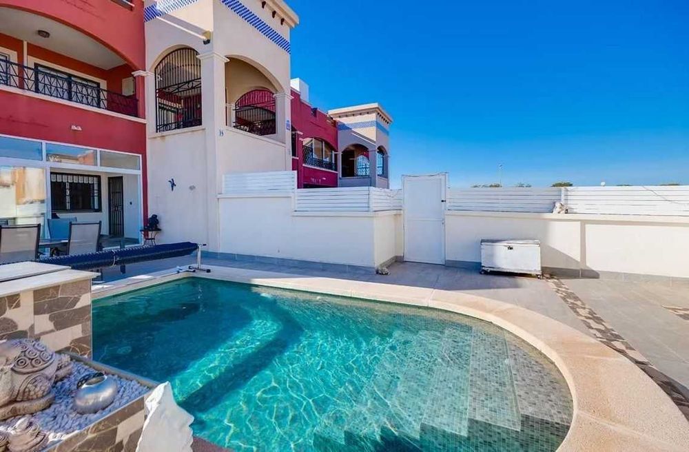 Bungalow na sprzedaż w La Florida z prywatnym basenem, Orihuela Costa