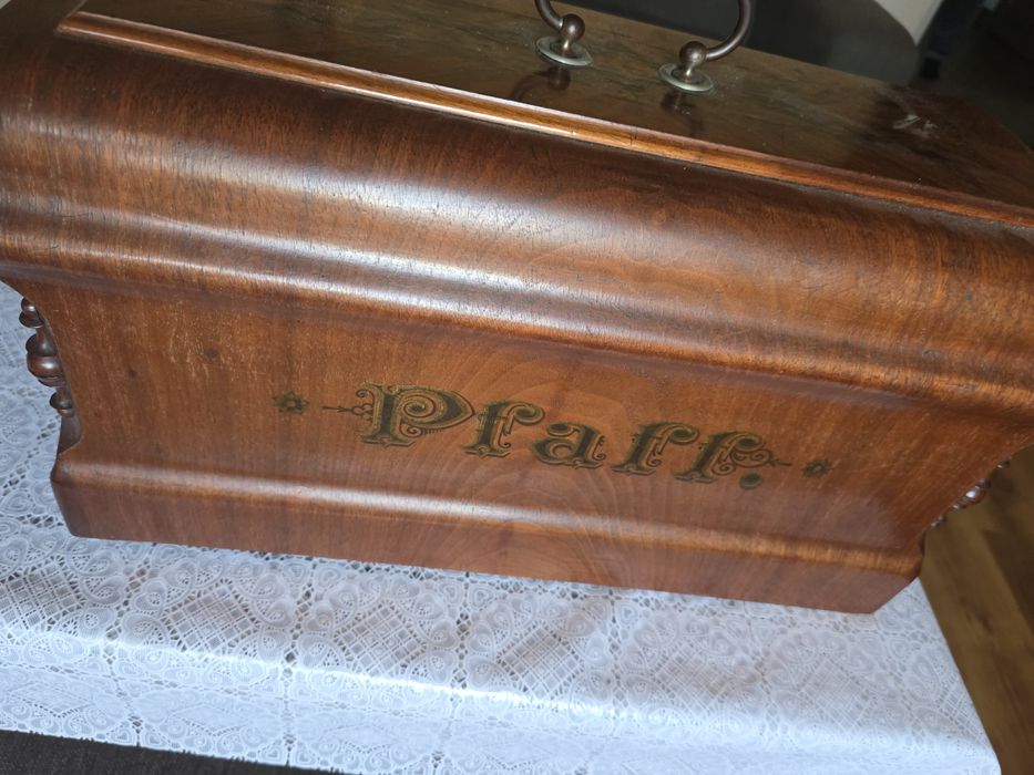 Zabytkowa maszyna do szycia Pfaff