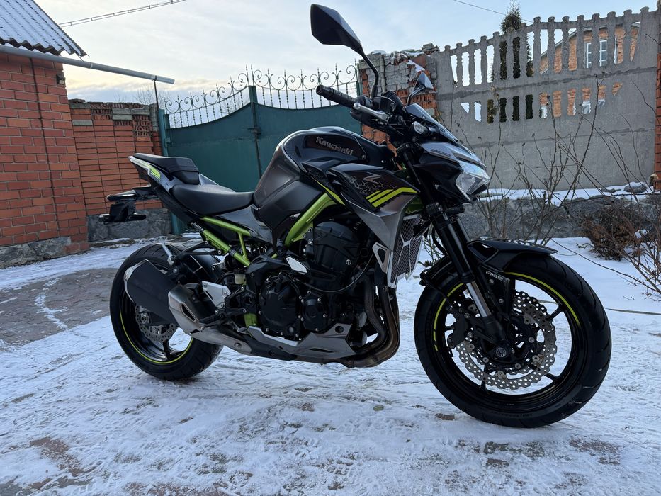 Kawasaki Z900 -2, рестайлінг розмитнена