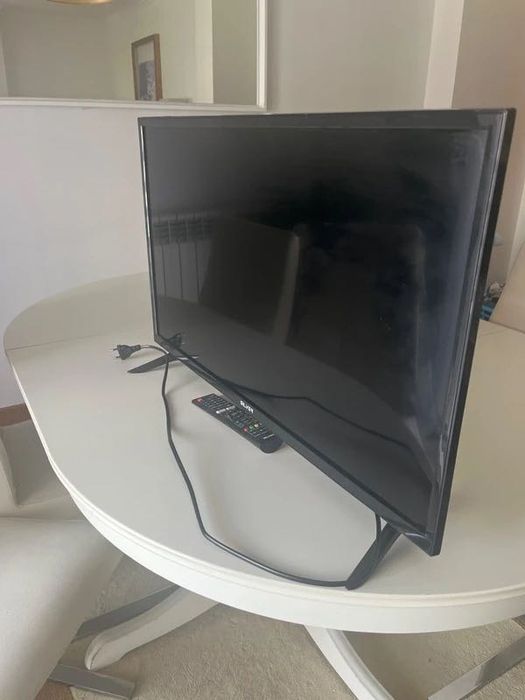 Televisão Silver LED 32" - HD com HDMI e USB