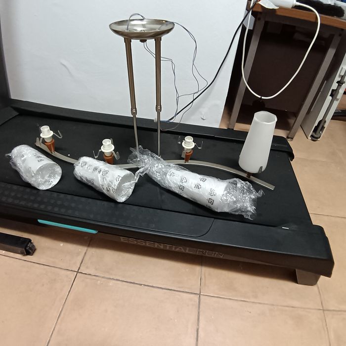 Candeeiro de sala com 4 lâmpadas