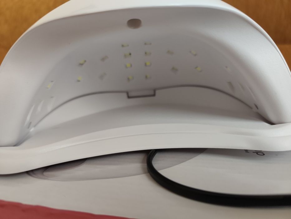 Лампа для манікюру