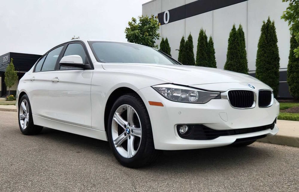 BMW 3 Series 328i xDrive      2014