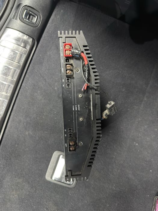 Amplificador Blaupunkt BQA 208