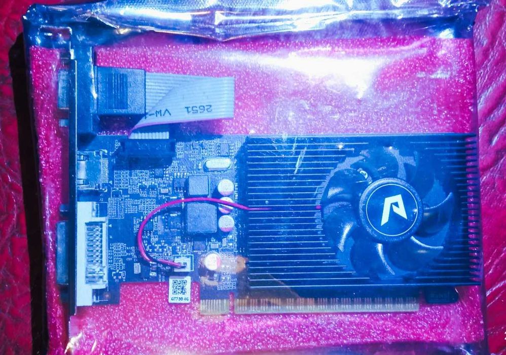 Видеокарта Golden Memory PCI-Ex GeForce GT730 4GB DDR3 (64bit) новая