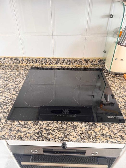 Placa de Indução BOSCH PUE61RBB5E