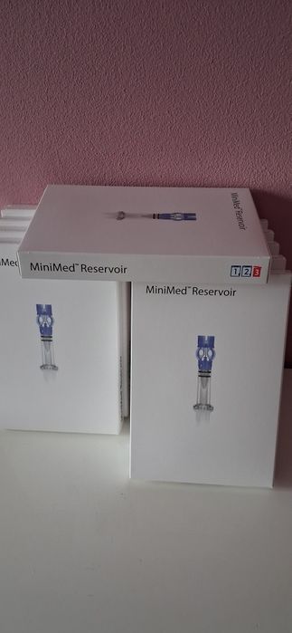 Zbiorniczki do pompy Medtronic .