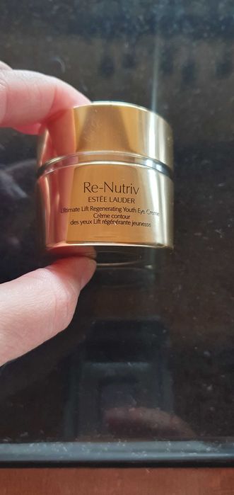 Estee Lauder  re- nutriv