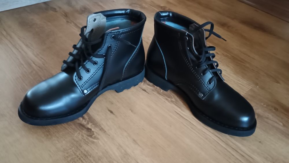 Sprzedam czarne buty