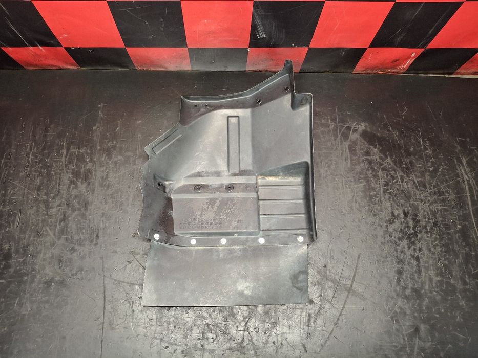 Cava roda trás esquerda MITSUBISHI TRUCKS Canter