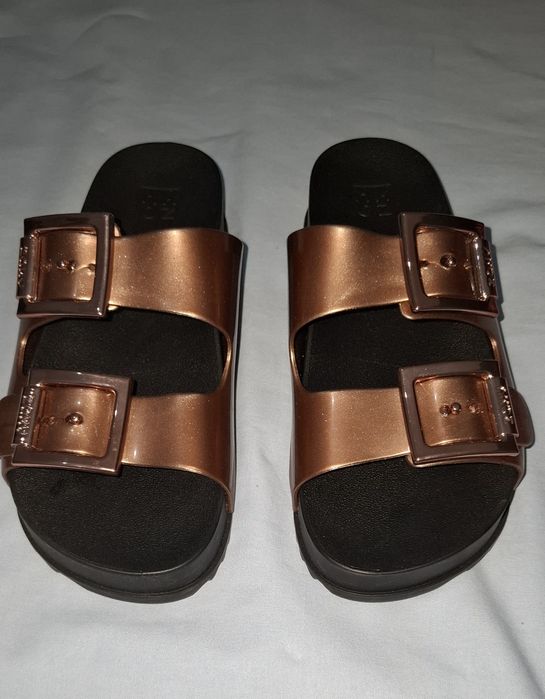 Chinelo Parpete zaks preta e rosê