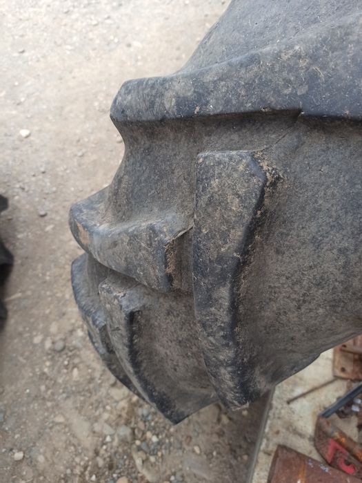 Шина 14.9-26 .для комбайна