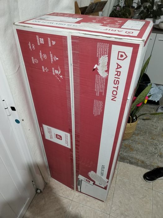 Termoacumulador  Ariston Velis  Tech Dry 100L