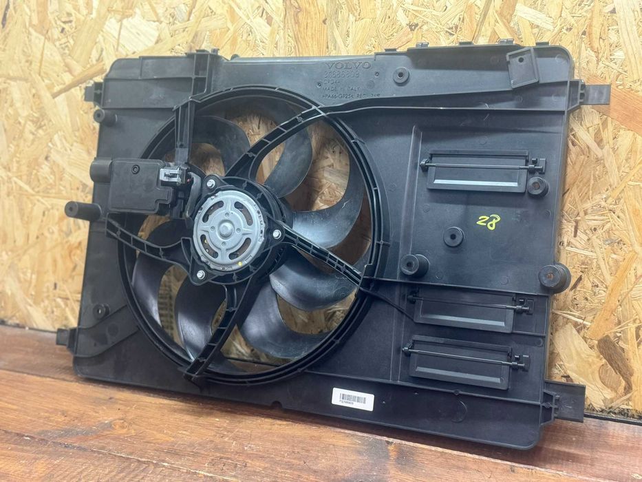 Wentylator chłodnicy Volvo V40 II S60 II V60 I D3 D4 T5