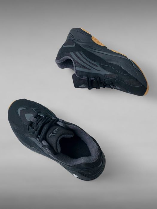 Чоловічі термо кросівки Adidas Yeezy Boost 700 V2 (Cordura/Шкіра)