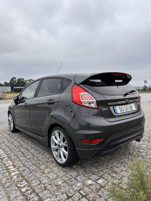 Ford Fiesta 1.0 EcoBoost 125cv ST-Line (2017) - Nacional - 5p - Distribuição Mudada
