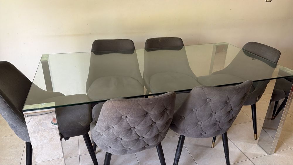 Mesa de jantar com 6 cadeiras