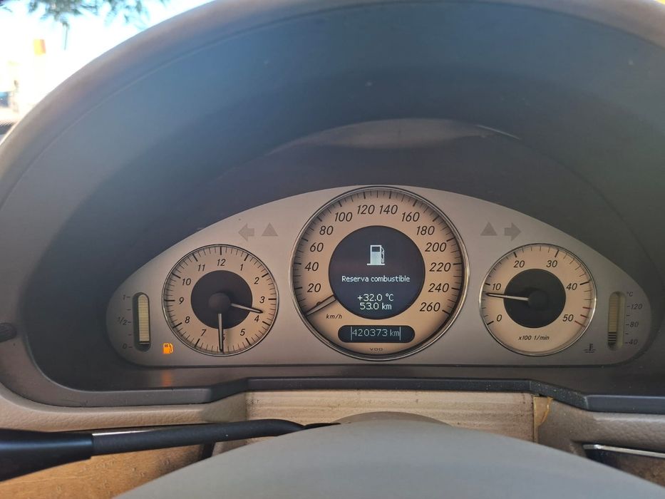 Mercedes -benz E270 avagarde CDI