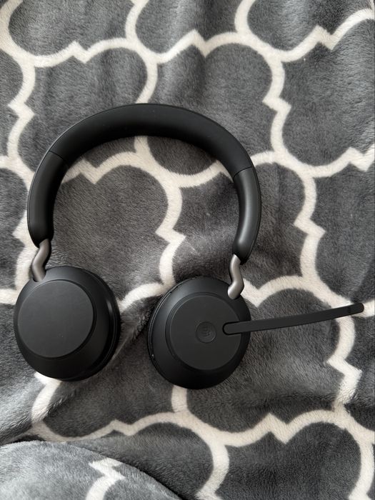 Jabra Evolve2 65 идеальное состояние