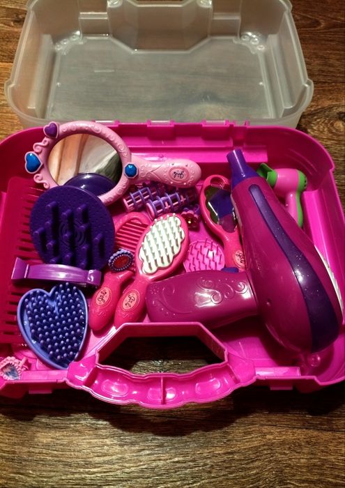 Детские  игрушки  .