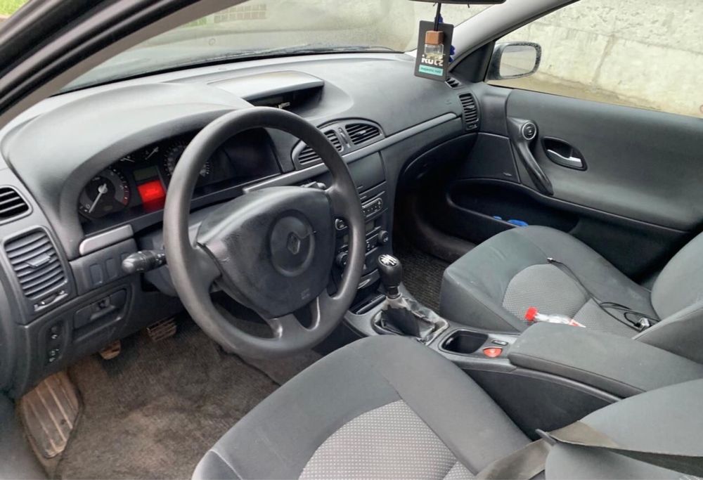 Разборка Лагуна 1.9DCI рестайлинг капот ступицы торпеда климат двери